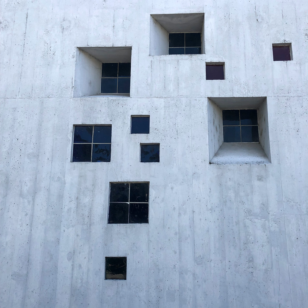 Fachada de arquitectura minimalista